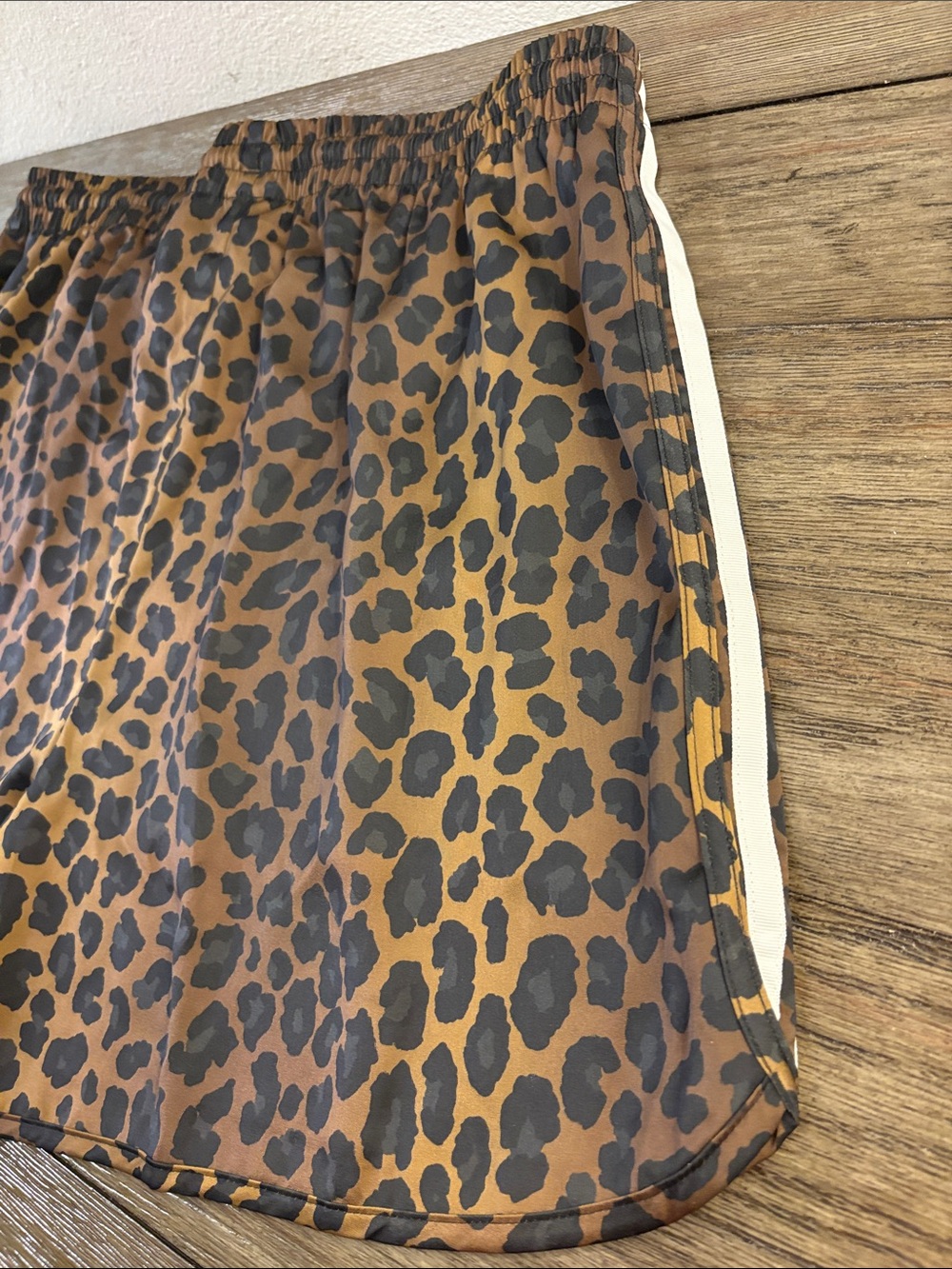 NWT [adidas] Originals Satin Lightweight Sprinter Shorts Leopard Print Womens XL - Picture 13 of 16